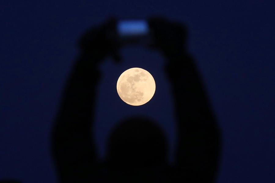 Luna