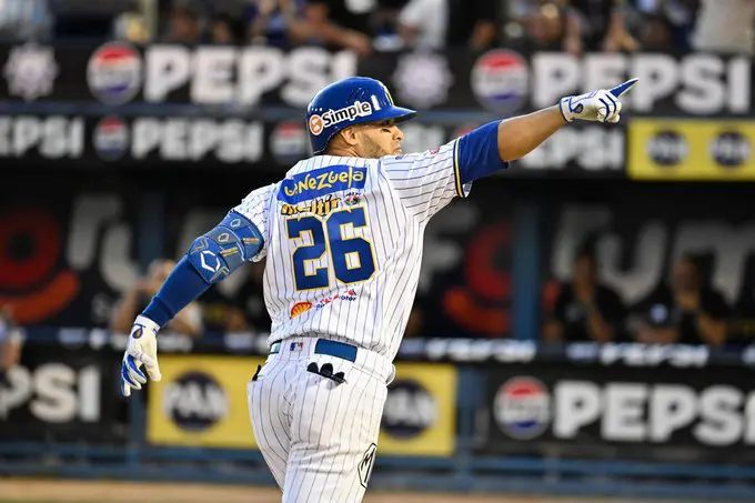 Navegantes del Magallanes - Angelo Castellanos