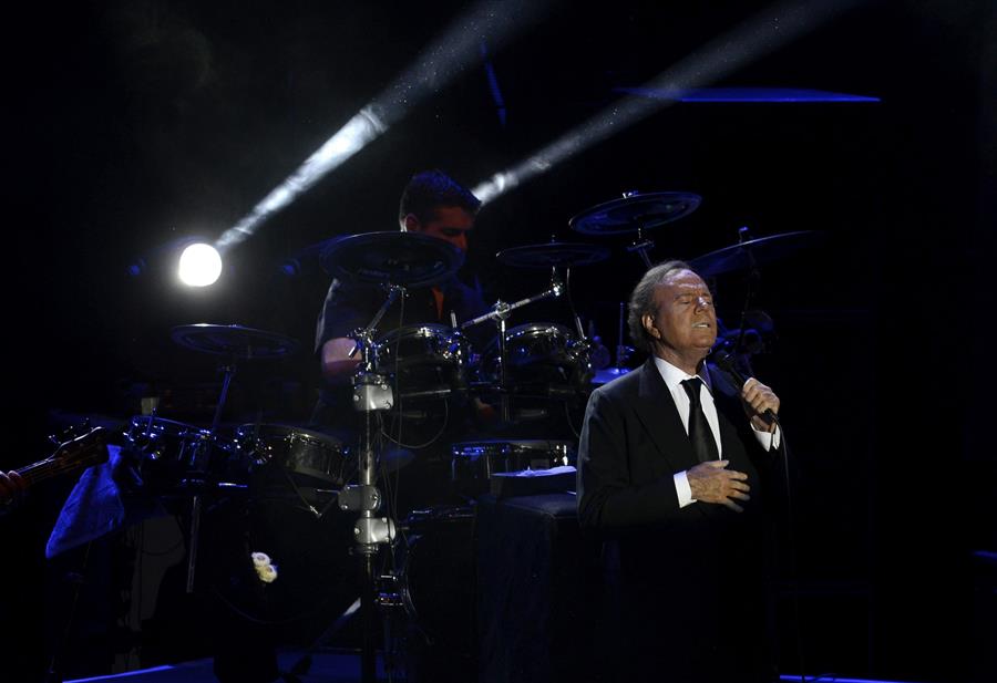 Julio Iglesias