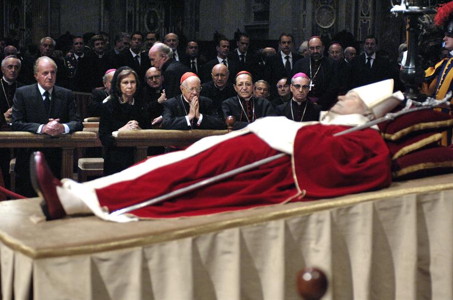 funeral de los papas