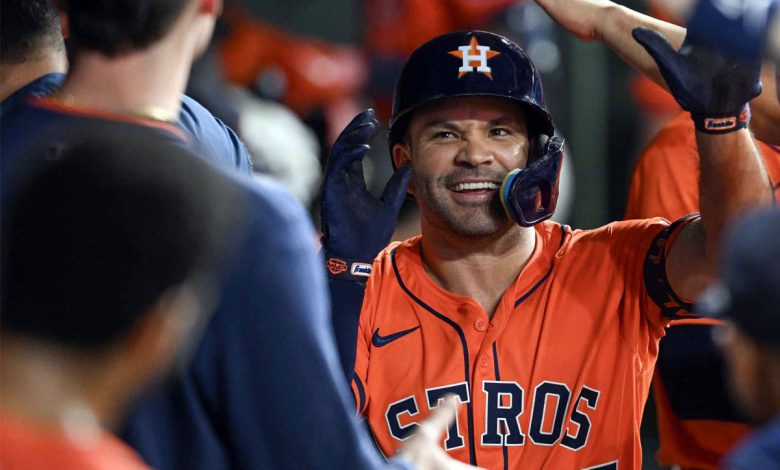 José Altuve - MLB