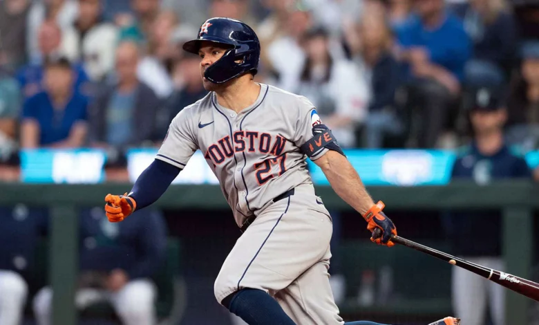 José Altuve - MLB