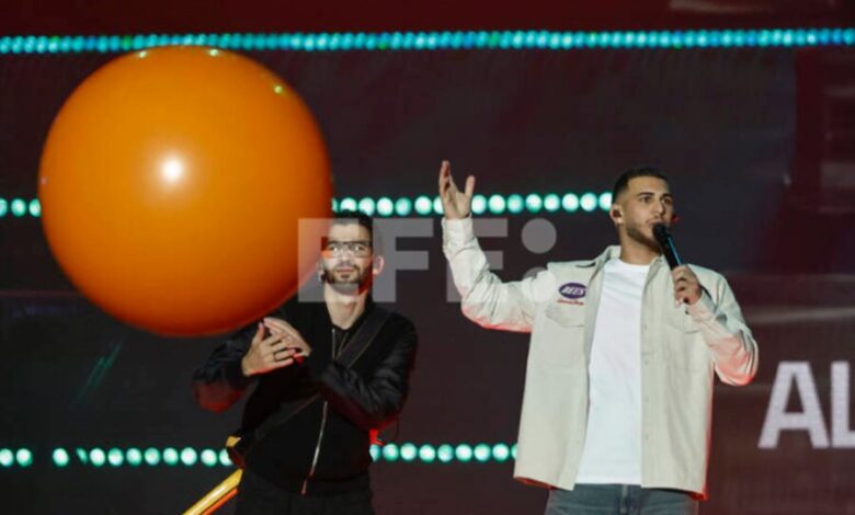 Alleh y Yorghaki - Premios Juventud