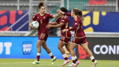 Vinotinto Femenina