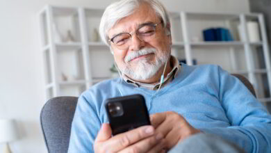 Imagen referencial principal - Cómo ayudar a los adultos mayores para que estén alertas ante estafas online - Suministrada por ESET y Comstat R