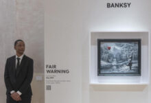 Óleo de Banksy de la 'Niña con globo' se vende por 17,9 millones de dólares en Nueva York