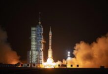 La misión china Shenzhou-23 despega rumbo a la estación espacial Tiangong