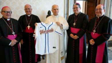 León XIV - Team Béisbol Venezuela