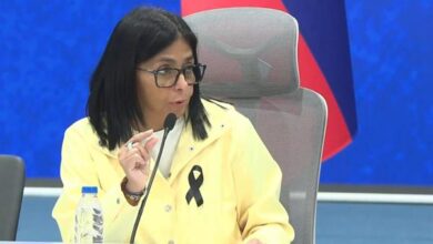 Delcy Rodríguez agradece a Bad Bunny por su solidaridad y ayuda con Venezuela
