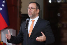 Delcy Rodríguez designa al excanciller Yván Gil como ministro de Ciencia y Tecnología