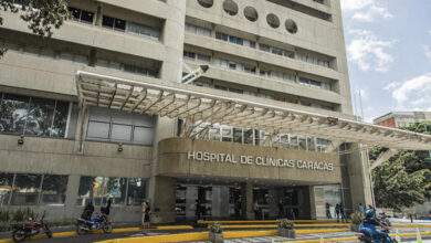 El superviviente de los terremotos Hernán Gil en Venezuela "está estable" en el hospital