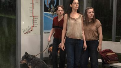 Dinosaurios renovados y crisis familiar se mezclan en 'The End of Oak Street'