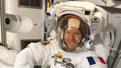La astronauta francesa Sophie Adenot concluye con éxito su primera caminata espacial
