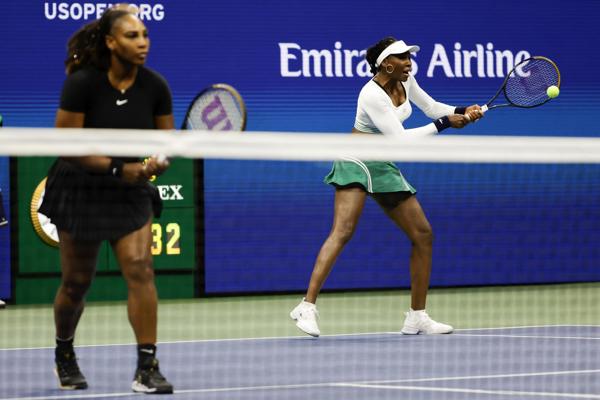 Venus y Serena Williams jugarán el dobles femenino en el Abierto de EEUU
