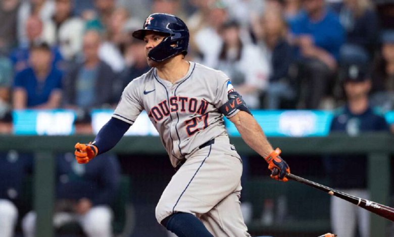 José Altuve - MLB