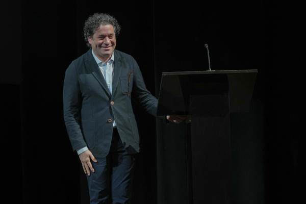 Dudamel reivindica su identidad venezolana y el poder unificador del español