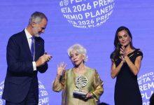 Isabel Allende gana el Planeta con una novela que continúa 'La casa de los espíritus'
