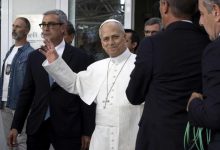 León XIV sale del Hospital para regresar al Vaticano tras recibir el alta hospitalaria