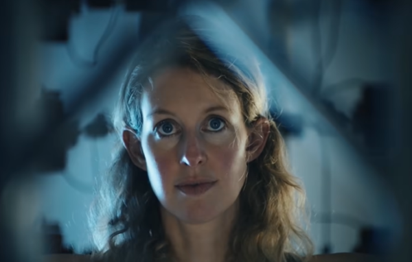 Documental 'You Can See Everything' sobre Elizabeth Holmes lidera la taquilla