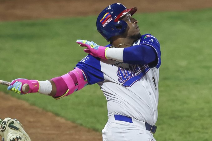Yangervis Solarte - Tiburones de La Guaira - LVBP -